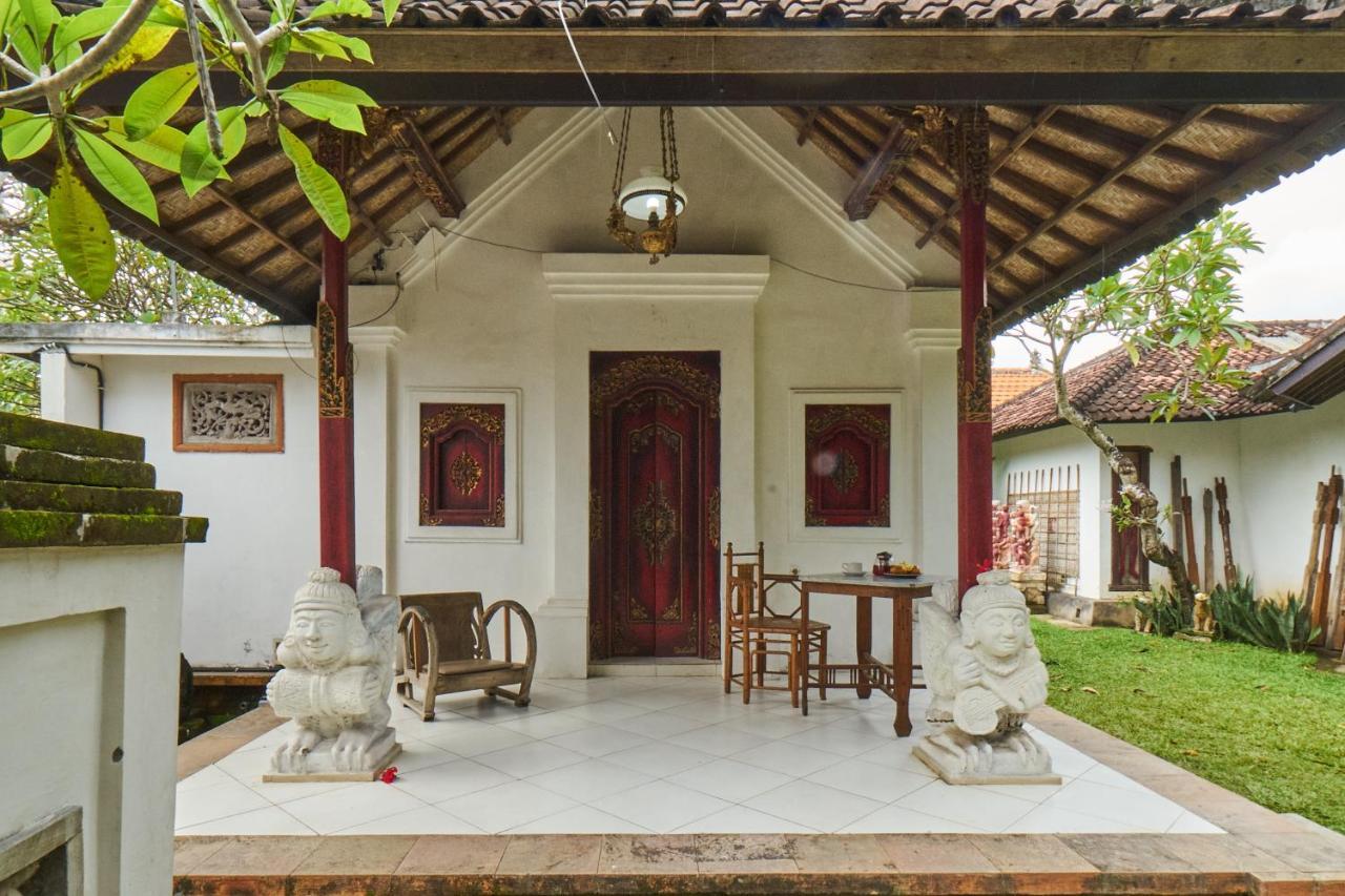 Rumah Paros & Gallery 苏卡瓦提 外观 照片