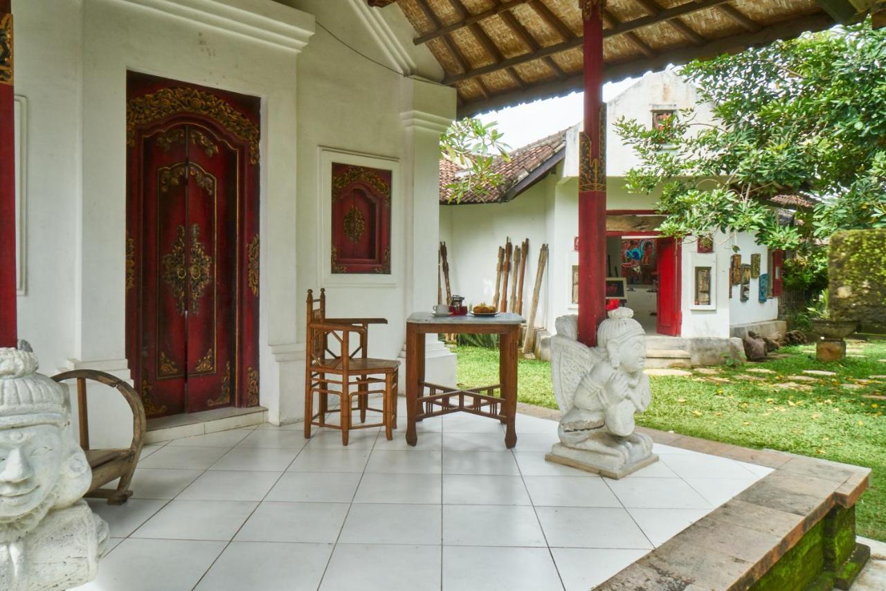 Rumah Paros & Gallery 苏卡瓦提 外观 照片
