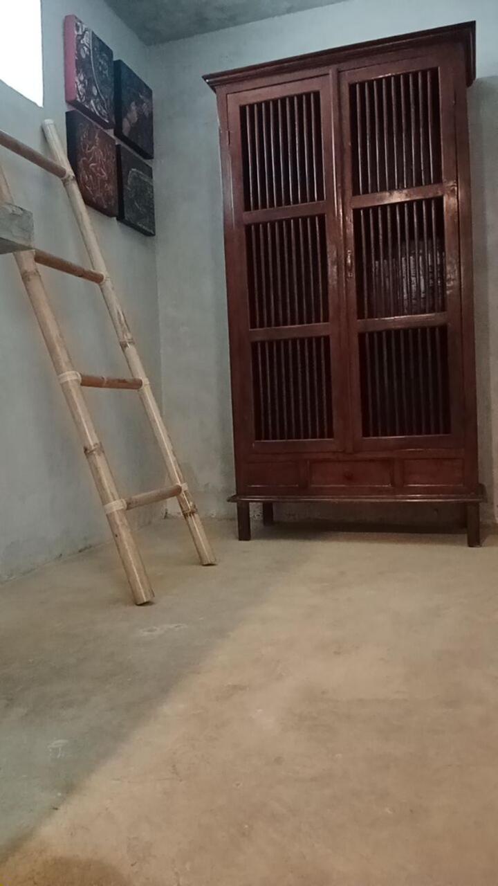 Rumah Paros & Gallery 苏卡瓦提 外观 照片